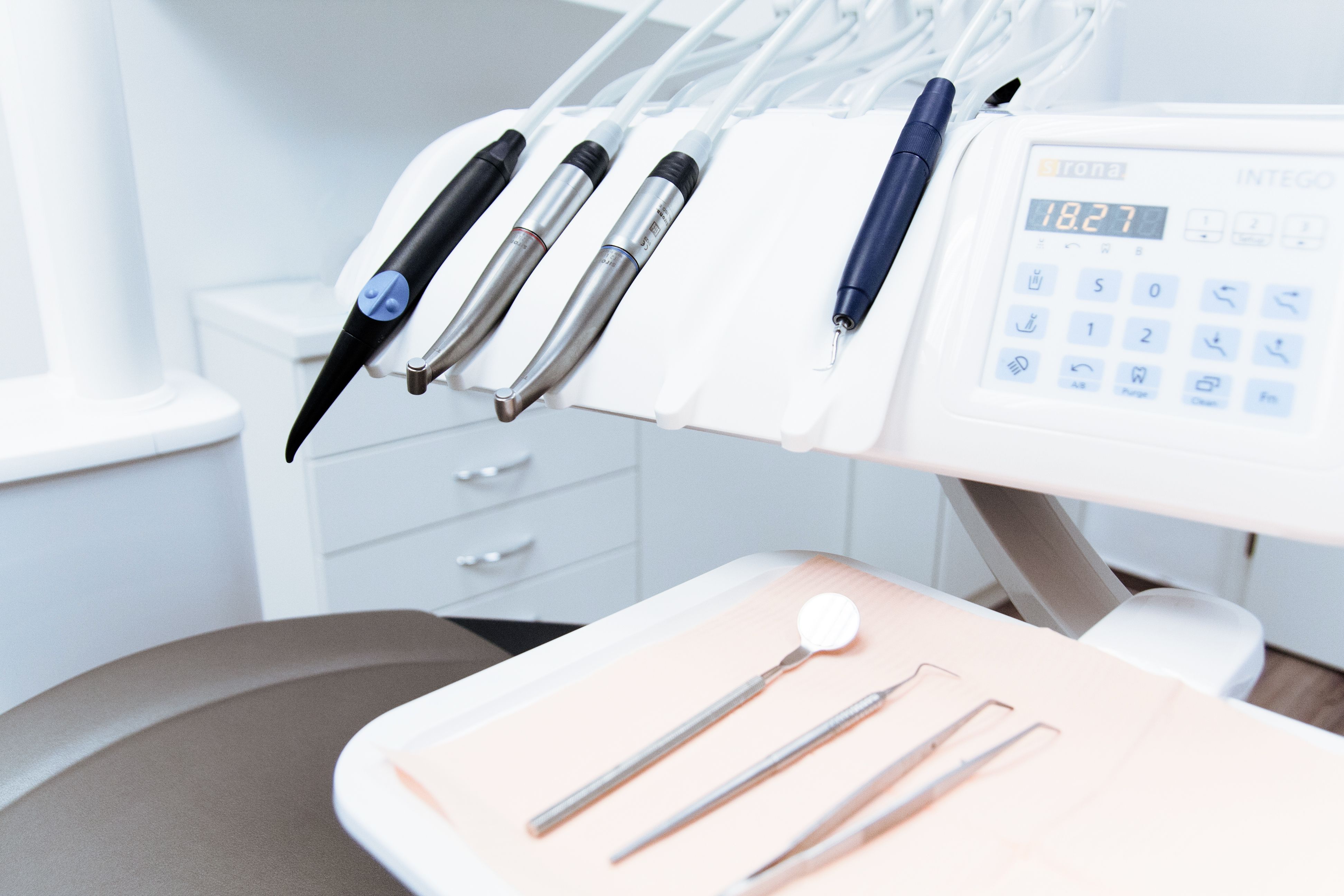 DentWeb modern dental ekipmanlar